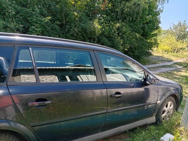 Синий Опель Вектра, объемом двигателя 2.2 л и пробегом 235 тыс. км за 2340 $, фото 3 на Automoto.ua