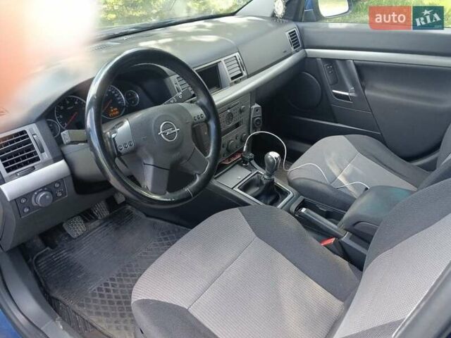 Синий Опель Вектра, объемом двигателя 2.2 л и пробегом 289 тыс. км за 3950 $, фото 6 на Automoto.ua