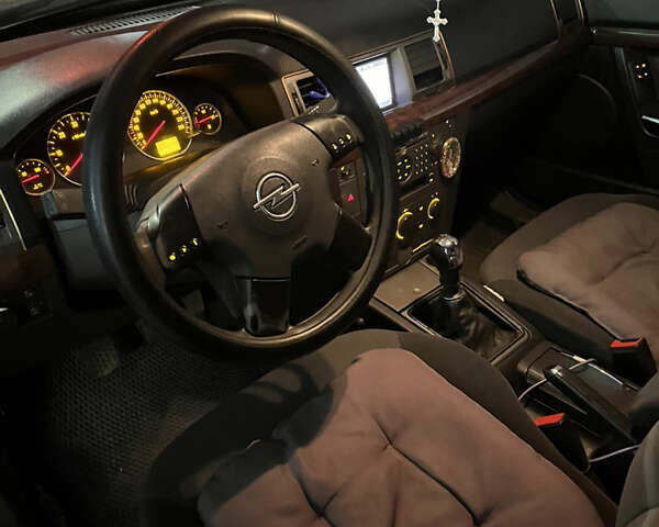 Синій Опель Вектра, об'ємом двигуна 1.9 л та пробігом 428 тис. км за 3499 $, фото 4 на Automoto.ua