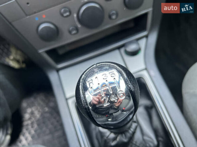 Синій Опель Вектра, об'ємом двигуна 1.91 л та пробігом 395 тис. км за 3800 $, фото 76 на Automoto.ua