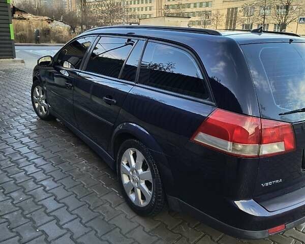 Синий Опель Вектра, объемом двигателя 2.2 л и пробегом 348 тыс. км за 4200 $, фото 4 на Automoto.ua
