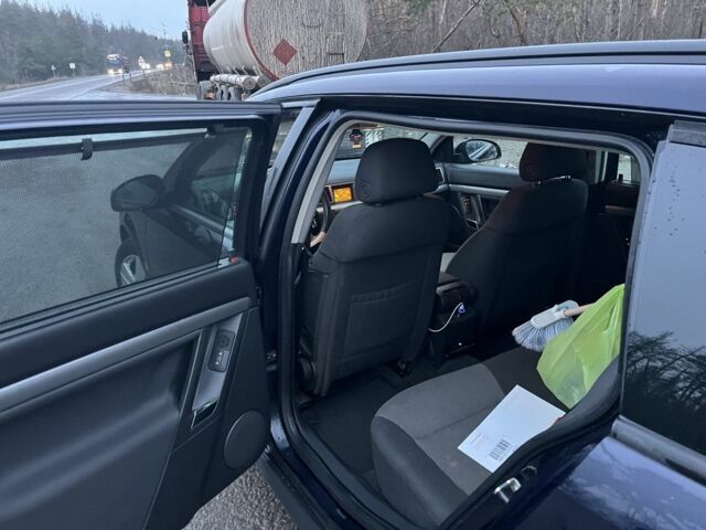 Синій Опель Вектра, об'ємом двигуна 2.2 л та пробігом 370 тис. км за 3600 $, фото 10 на Automoto.ua