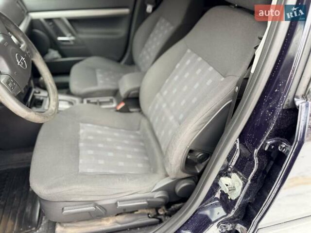 Синій Опель Вектра, об'ємом двигуна 2.2 л та пробігом 250 тис. км за 3999 $, фото 11 на Automoto.ua
