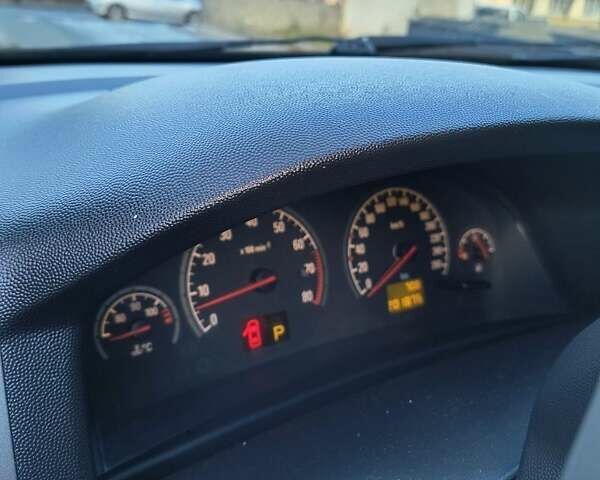 Синий Опель Вектра, объемом двигателя 2.2 л и пробегом 348 тыс. км за 4200 $, фото 12 на Automoto.ua