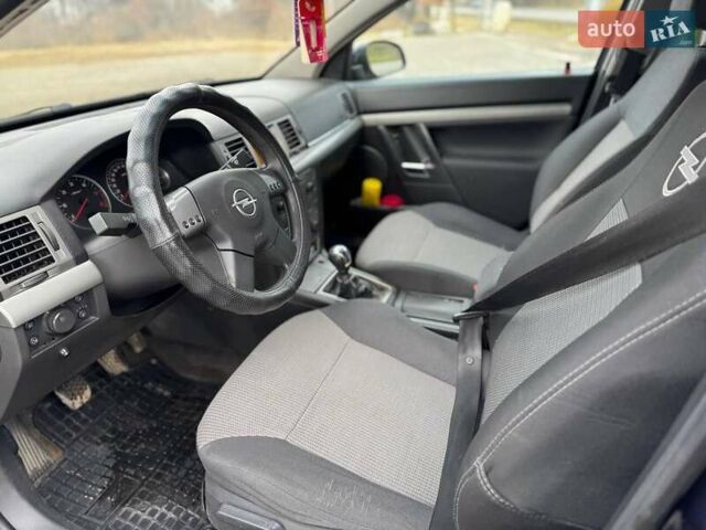 Синий Опель Вектра, объемом двигателя 1.9 л и пробегом 310 тыс. км за 2999 $, фото 11 на Automoto.ua