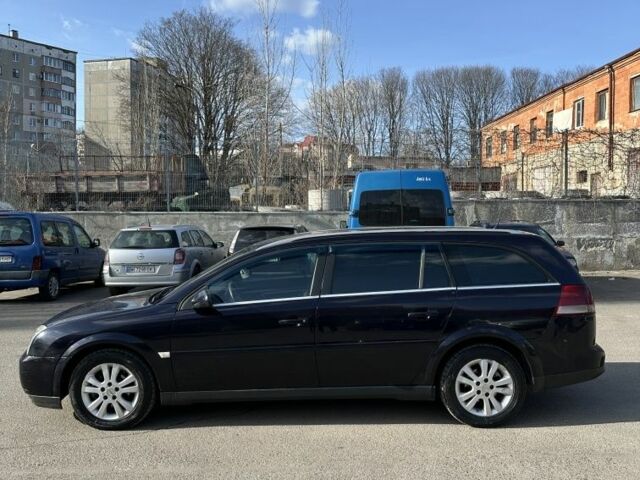 Синий Опель Вектра, объемом двигателя 1.9 л и пробегом 367 тыс. км за 3200 $, фото 4 на Automoto.ua