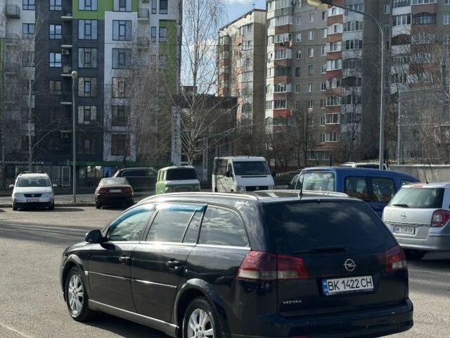 Синий Опель Вектра, объемом двигателя 1.9 л и пробегом 367 тыс. км за 3200 $, фото 6 на Automoto.ua