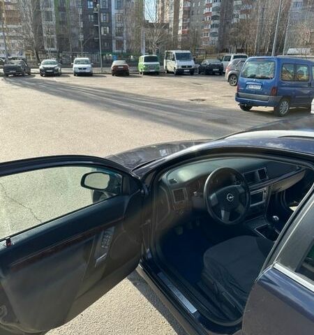 Синий Опель Вектра, объемом двигателя 1.9 л и пробегом 366 тыс. км за 2950 $, фото 8 на Automoto.ua