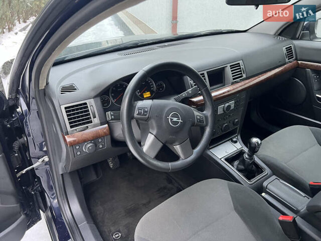 Синій Опель Вектра, об'ємом двигуна 1.91 л та пробігом 395 тис. км за 3800 $, фото 43 на Automoto.ua