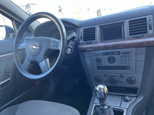 Синий Опель Вектра, объемом двигателя 2.2 л и пробегом 258 тыс. км за 2000 $, фото 12 на Automoto.ua