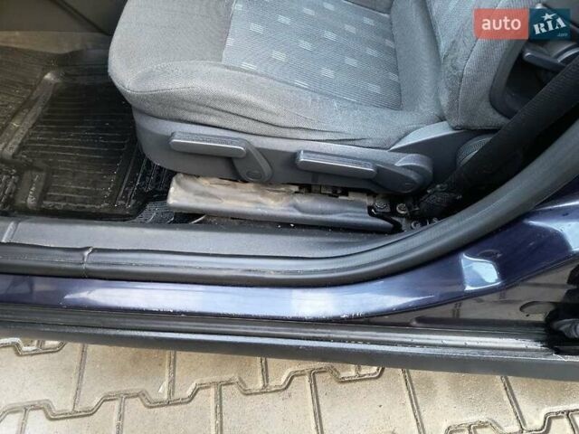 Синій Опель Вектра, об'ємом двигуна 2.2 л та пробігом 348 тис. км за 4400 $, фото 6 на Automoto.ua