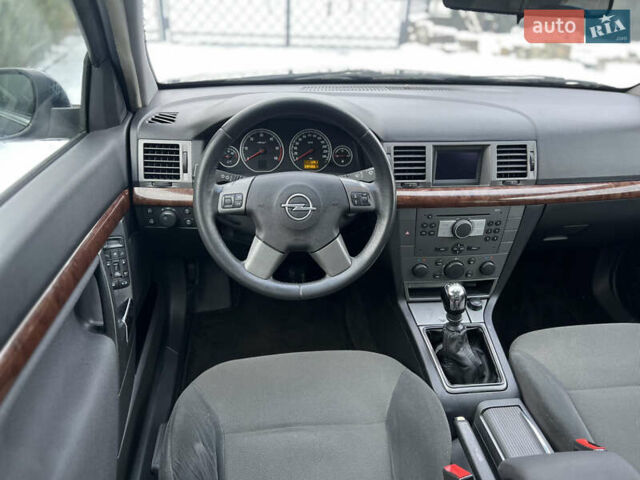 Синій Опель Вектра, об'ємом двигуна 1.91 л та пробігом 395 тис. км за 3800 $, фото 17 на Automoto.ua