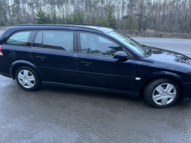 Синий Опель Вектра, объемом двигателя 2.2 л и пробегом 370 тыс. км за 3100 $, фото 4 на Automoto.ua