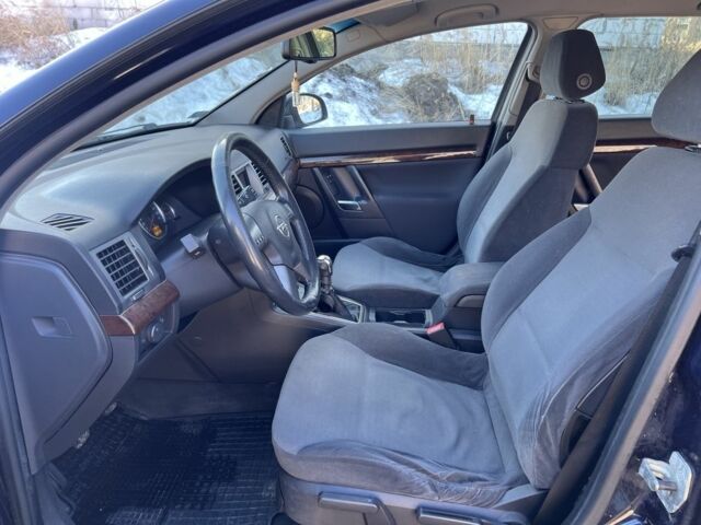 Синий Опель Вектра, объемом двигателя 2.2 л и пробегом 258 тыс. км за 2000 $, фото 7 на Automoto.ua