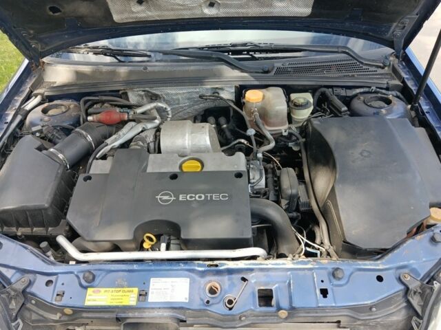 Синій Опель Вектра, об'ємом двигуна 2.2 л та пробігом 289 тис. км за 4500 $, фото 4 на Automoto.ua