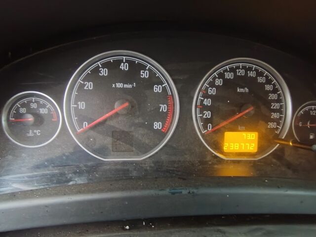 Синій Опель Вектра, об'ємом двигуна 0 л та пробігом 238 тис. км за 3200 $, фото 3 на Automoto.ua