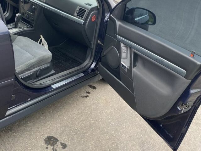 Синий Опель Вектра, объемом двигателя 1.9 л и пробегом 217 тыс. км за 4900 $, фото 2 на Automoto.ua