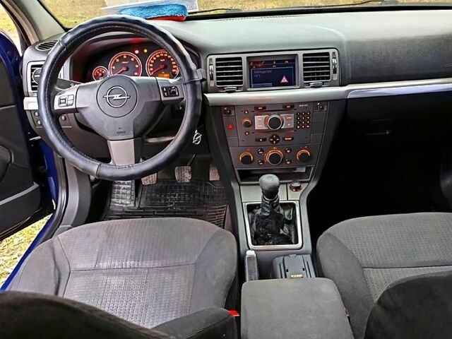 Синій Опель Вектра, об'ємом двигуна 1.9 л та пробігом 255 тис. км за 5500 $, фото 11 на Automoto.ua