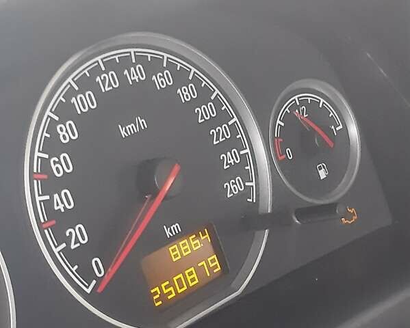 Синій Опель Вектра, об'ємом двигуна 2.2 л та пробігом 250 тис. км за 4500 $, фото 12 на Automoto.ua