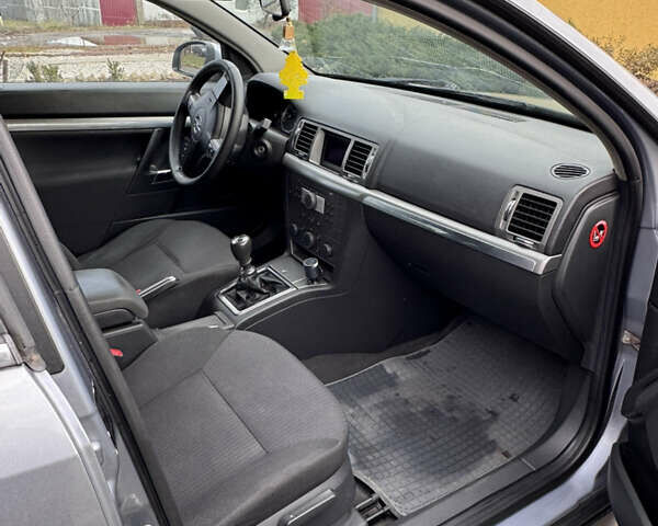 Синий Опель Вектра, объемом двигателя 1.9 л и пробегом 213 тыс. км за 2450 $, фото 9 на Automoto.ua