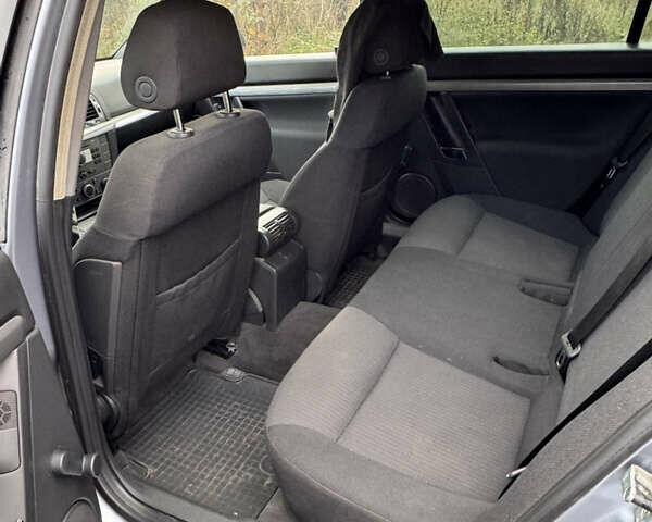 Синий Опель Вектра, объемом двигателя 1.9 л и пробегом 213 тыс. км за 2450 $, фото 8 на Automoto.ua