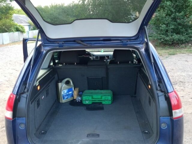 Синий Опель Вектра, объемом двигателя 1.9 л и пробегом 285 тыс. км за 5400 $, фото 5 на Automoto.ua