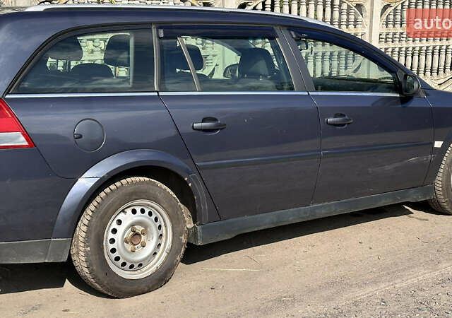 Синий Опель Вектра, объемом двигателя 2.2 л и пробегом 345 тыс. км за 4550 $, фото 9 на Automoto.ua