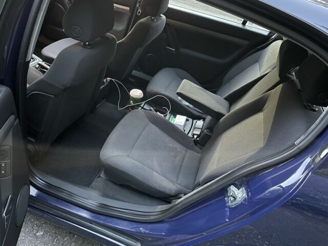 Синий Опель Вектра, объемом двигателя 1.9 л и пробегом 344 тыс. км за 4800 $, фото 9 на Automoto.ua