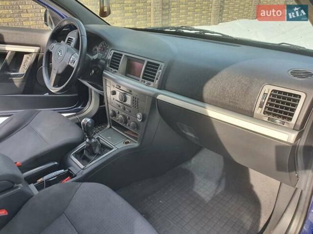 Синий Опель Вектра, объемом двигателя 2.2 л и пробегом 314 тыс. км за 3750 $, фото 22 на Automoto.ua