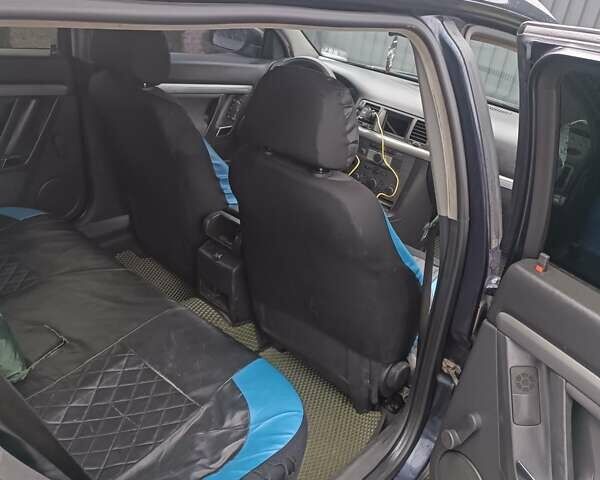 Синий Опель Вектра, объемом двигателя 1.9 л и пробегом 330 тыс. км за 4500 $, фото 7 на Automoto.ua