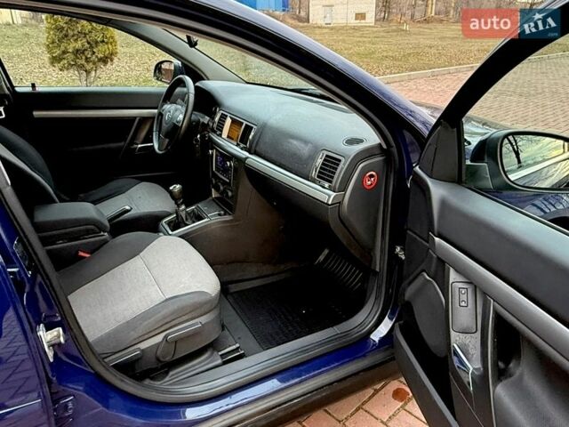 Синий Опель Вектра, объемом двигателя 1.91 л и пробегом 220 тыс. км за 4300 $, фото 26 на Automoto.ua