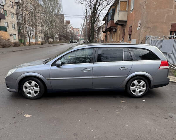 Синий Опель Вектра, объемом двигателя 1.9 л и пробегом 213 тыс. км за 2450 $, фото 2 на Automoto.ua