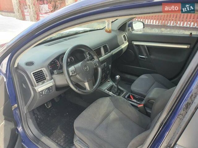 Синий Опель Вектра, объемом двигателя 2.2 л и пробегом 314 тыс. км за 3750 $, фото 21 на Automoto.ua