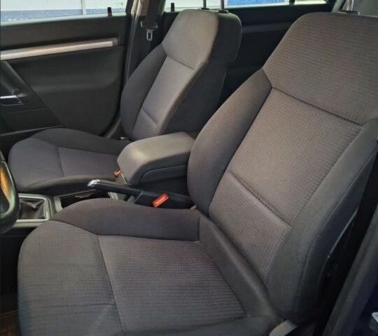 Синій Опель Вектра, об'ємом двигуна 2.2 л та пробігом 190 тис. км за 3900 $, фото 2 на Automoto.ua