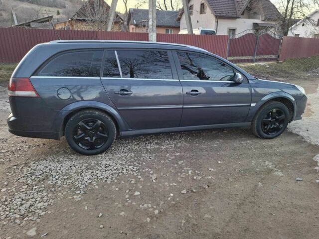 Синий Опель Вектра, объемом двигателя 1.9 л и пробегом 305 тыс. км за 3150 $, фото 4 на Automoto.ua