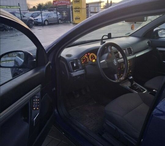 Синій Опель Вектра, об'ємом двигуна 2.2 л та пробігом 190 тис. км за 3900 $, фото 3 на Automoto.ua