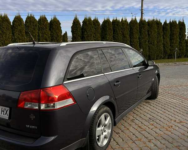 Синий Опель Вектра, объемом двигателя 1.9 л и пробегом 319 тыс. км за 5000 $, фото 6 на Automoto.ua