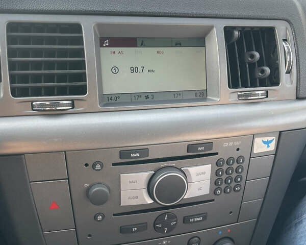 Синий Опель Вектра, объемом двигателя 1.9 л и пробегом 319 тыс. км за 5000 $, фото 23 на Automoto.ua