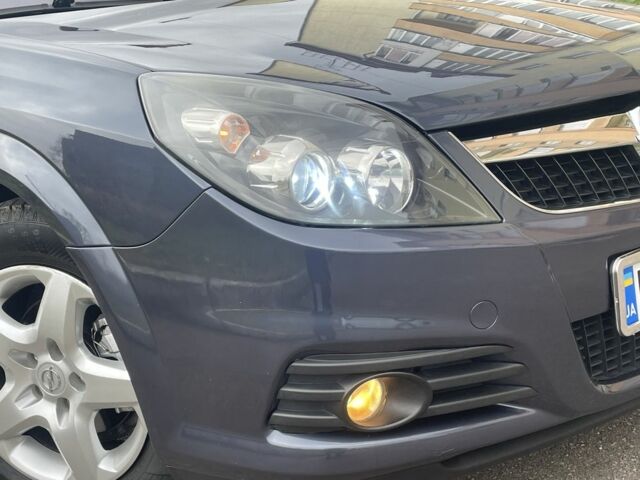 Синій Опель Вектра, об'ємом двигуна 1.8 л та пробігом 278 тис. км за 7000 $, фото 4 на Automoto.ua