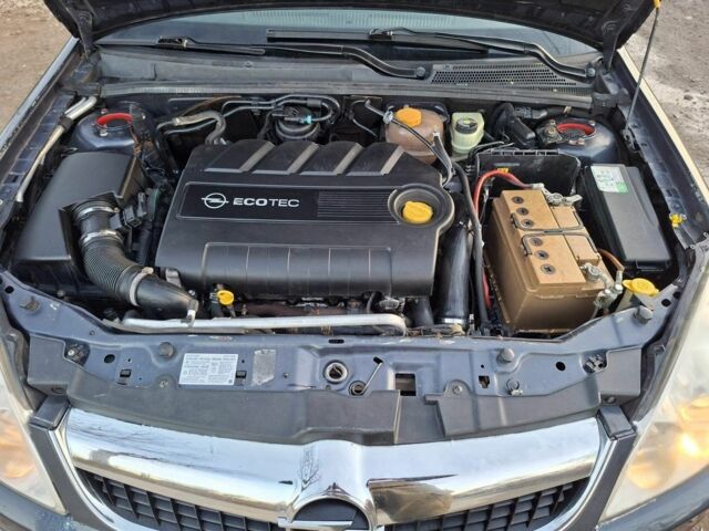 Синий Опель Вектра, объемом двигателя 1.9 л и пробегом 305 тыс. км за 3150 $, фото 6 на Automoto.ua