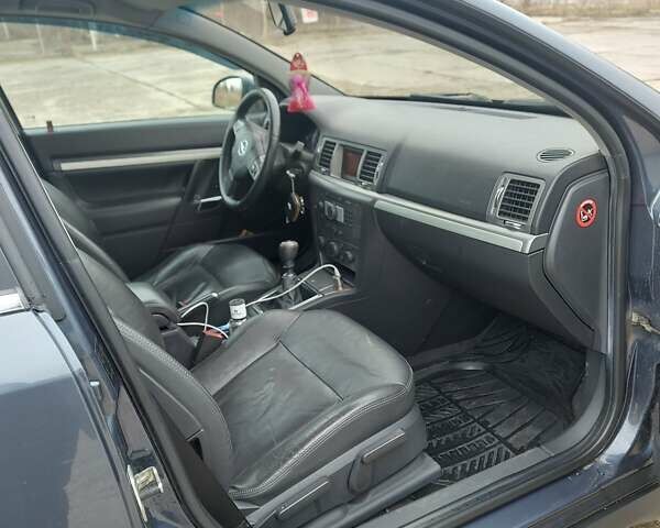 Синий Опель Вектра, объемом двигателя 1.91 л и пробегом 250 тыс. км за 5200 $, фото 3 на Automoto.ua