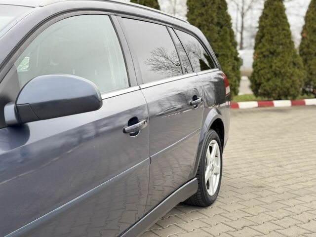 Синий Опель Вектра, объемом двигателя 1.9 л и пробегом 279 тыс. км за 2899 $, фото 13 на Automoto.ua