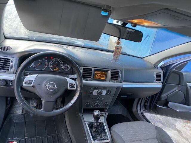 Синій Опель Вектра, об'ємом двигуна 1.9 л та пробігом 300 тис. км за 2250 $, фото 16 на Automoto.ua