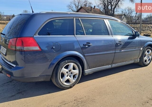 Синій Опель Вектра, об'ємом двигуна 1.8 л та пробігом 234 тис. км за 4300 $, фото 3 на Automoto.ua