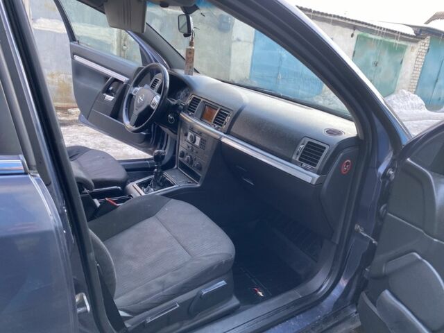 Синій Опель Вектра, об'ємом двигуна 1.9 л та пробігом 300 тис. км за 2250 $, фото 18 на Automoto.ua