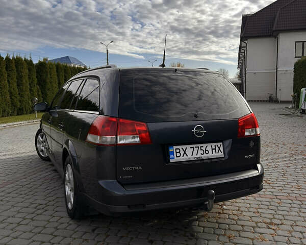 Синий Опель Вектра, объемом двигателя 1.9 л и пробегом 319 тыс. км за 5000 $, фото 4 на Automoto.ua
