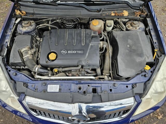 Синий Опель Вектра, объемом двигателя 1.9 л и пробегом 380 тыс. км за 2450 $, фото 20 на Automoto.ua