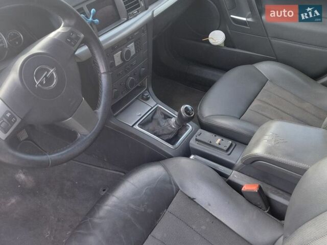 Синий Опель Вектра, объемом двигателя 1.9 л и пробегом 350 тыс. км за 3500 $, фото 4 на Automoto.ua