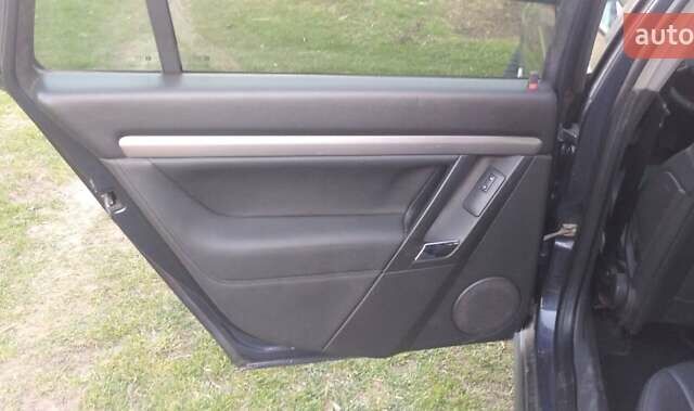 Синий Опель Вектра, объемом двигателя 1.91 л и пробегом 283 тыс. км за 5400 $, фото 26 на Automoto.ua