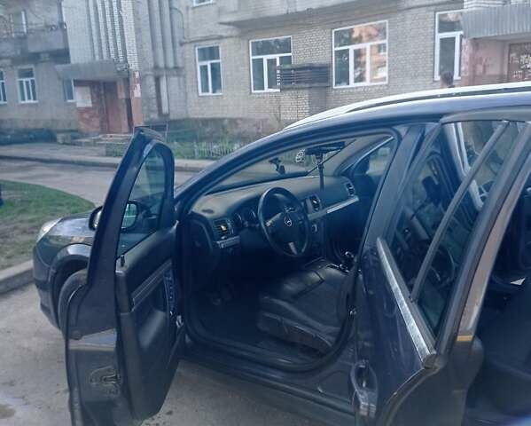 Синий Опель Вектра, объемом двигателя 1.91 л и пробегом 350 тыс. км за 5300 $, фото 5 на Automoto.ua